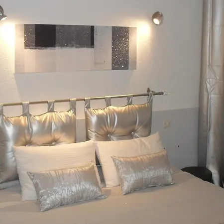 Le Langue D'oc Готель