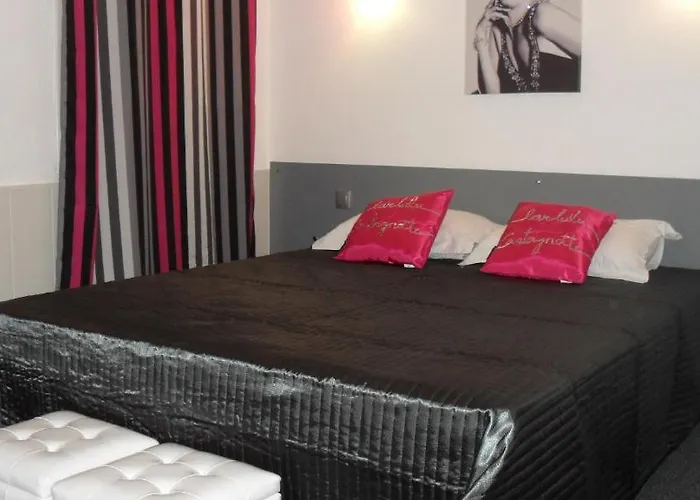 Le Langue D'oc ホテル